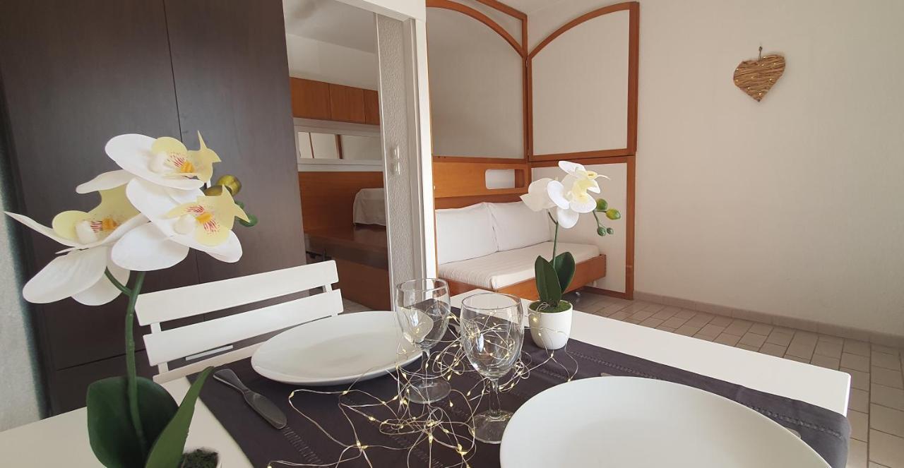 L'Etoile Sous Les Pins - La Loge Apartment Hyeres Exterior photo